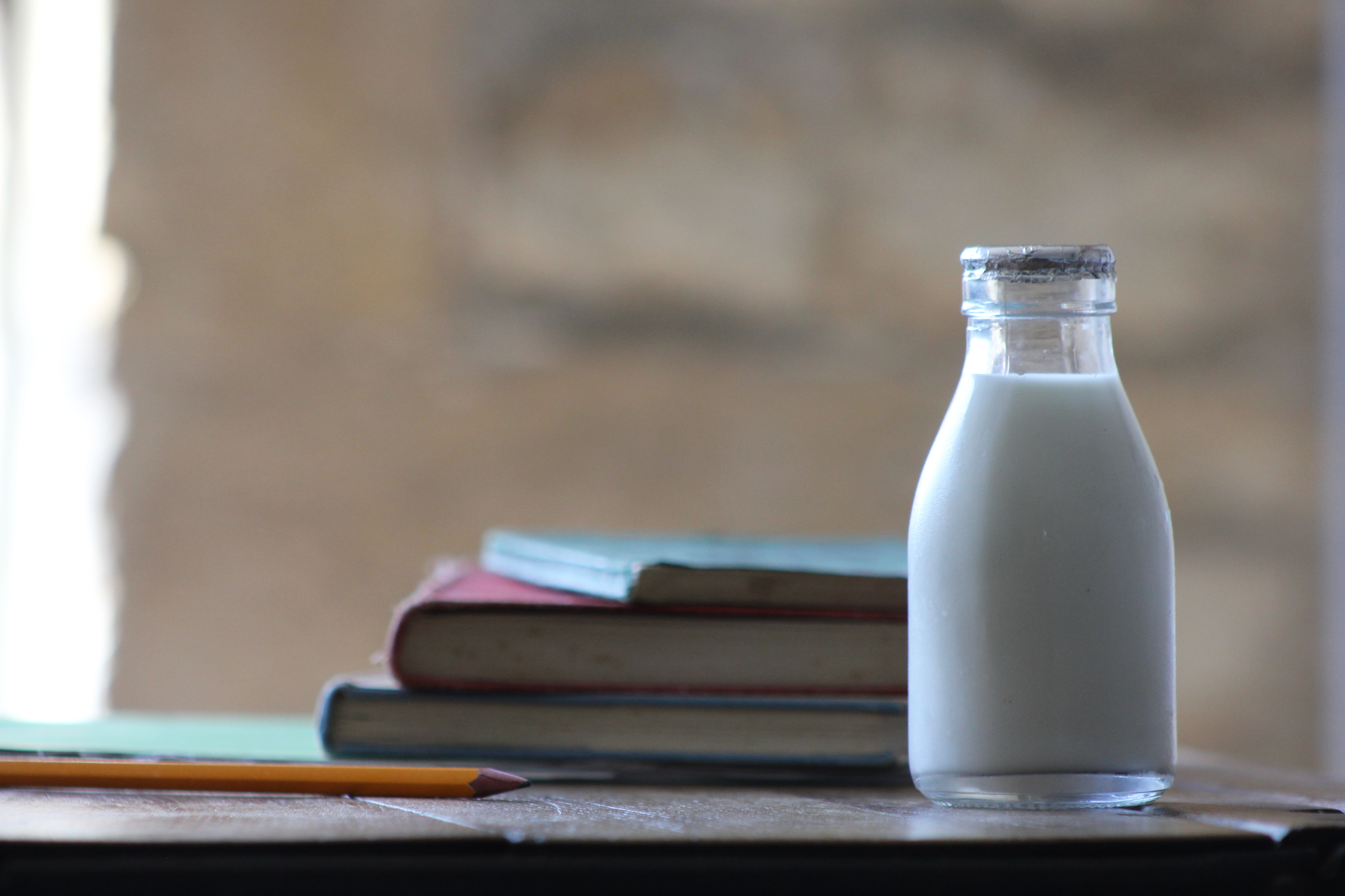 Merienda con leche para una tarde de estudio